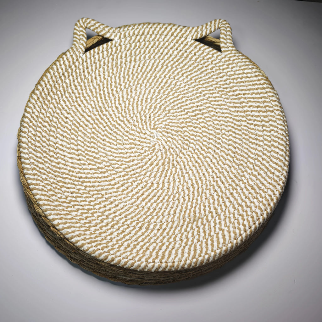 Suitable for Small to Medium Cats, 2-In-1 Round Cat Scratching Post And Bed- Woven Rope Scratching Post, Ideal for Indoor Cats